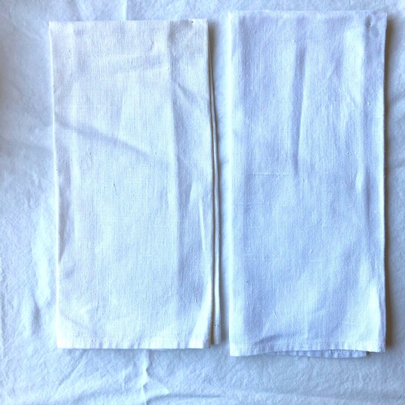 VINTAGE “Feeding the Birds” Set/2 Fingertip Towels, Linen, Red/Blue/Yellow - Picture 8 of 9